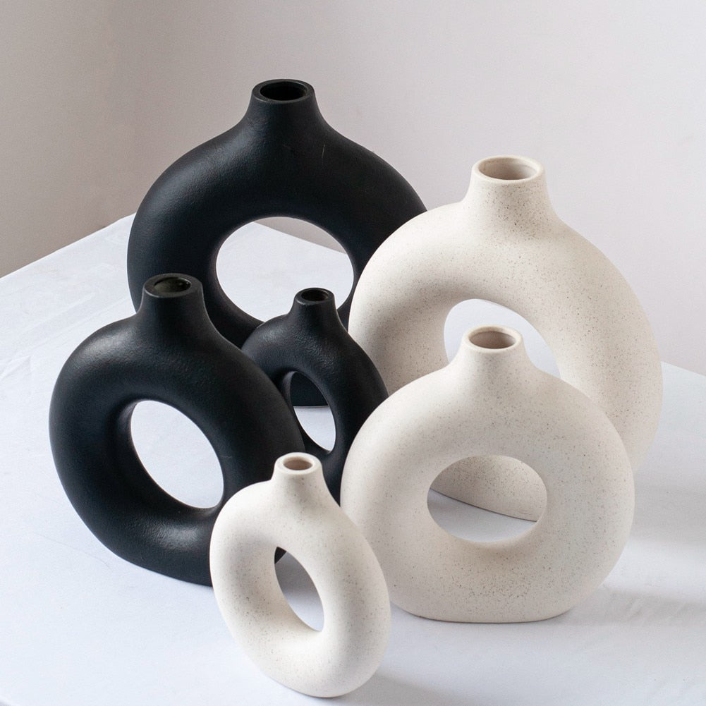 Nordic Circular Hollow Ceramic Vase